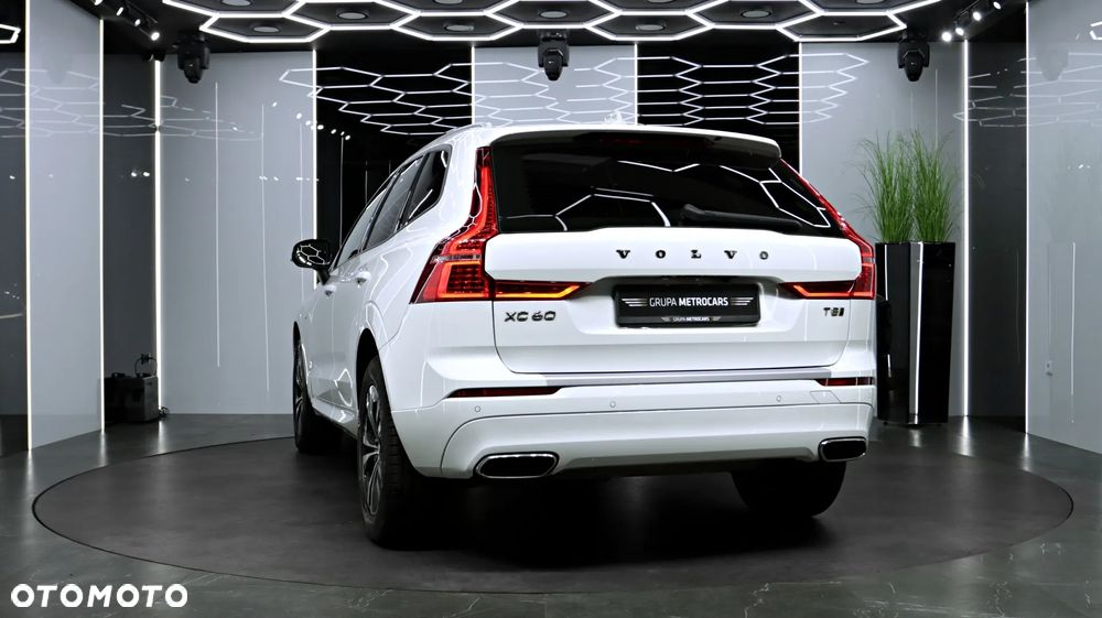 Volvo XC 60 T8 Twin Engine AWD Geartronic Momentum - 8