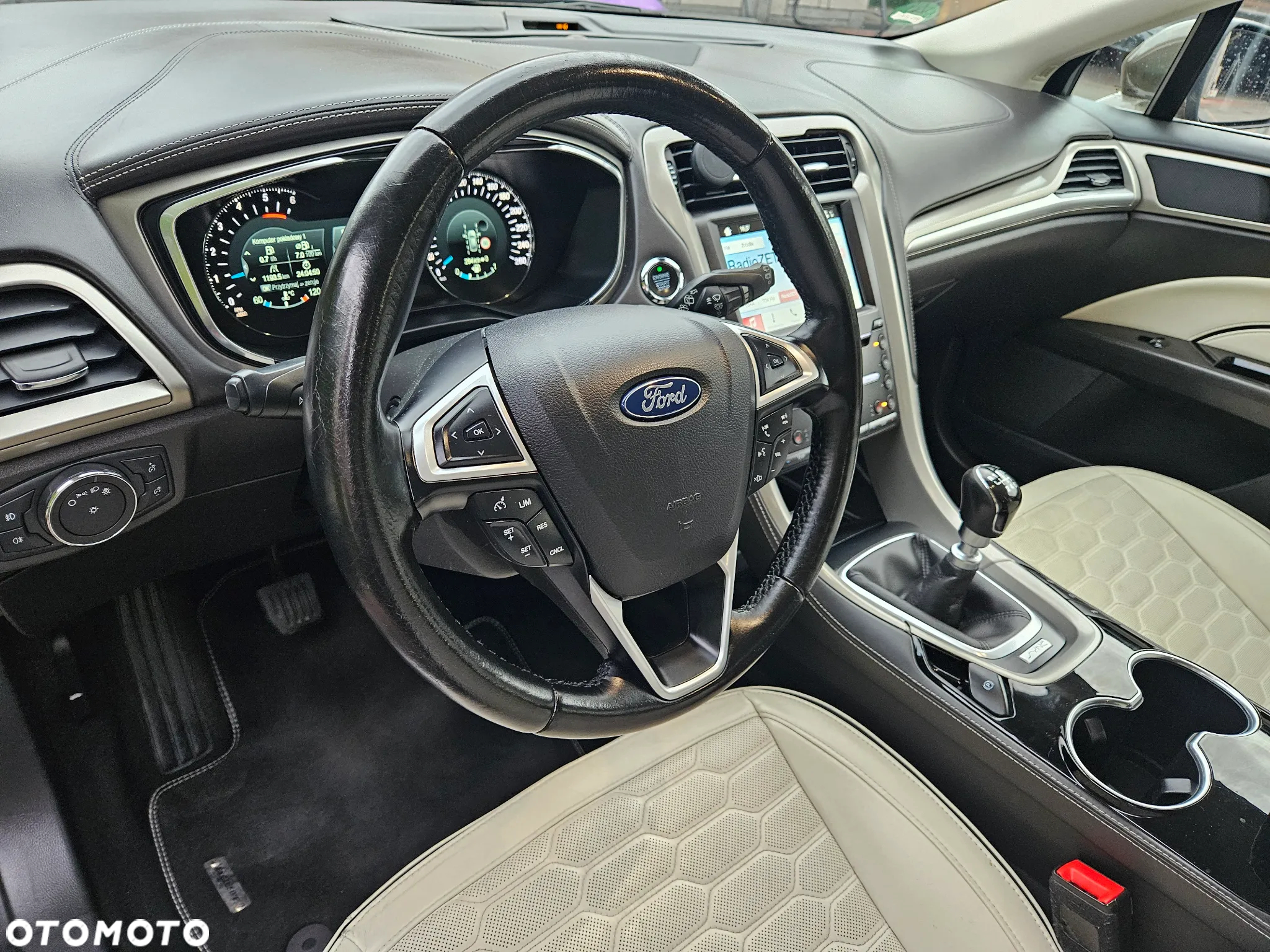 Ford Mondeo 2.0 TDCi Start-Stopp Vignale - 28