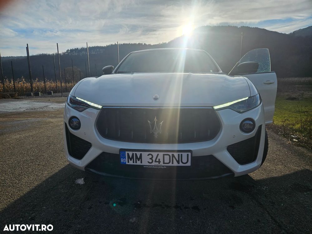 Maserati Levante S Q4 GranSport - 10