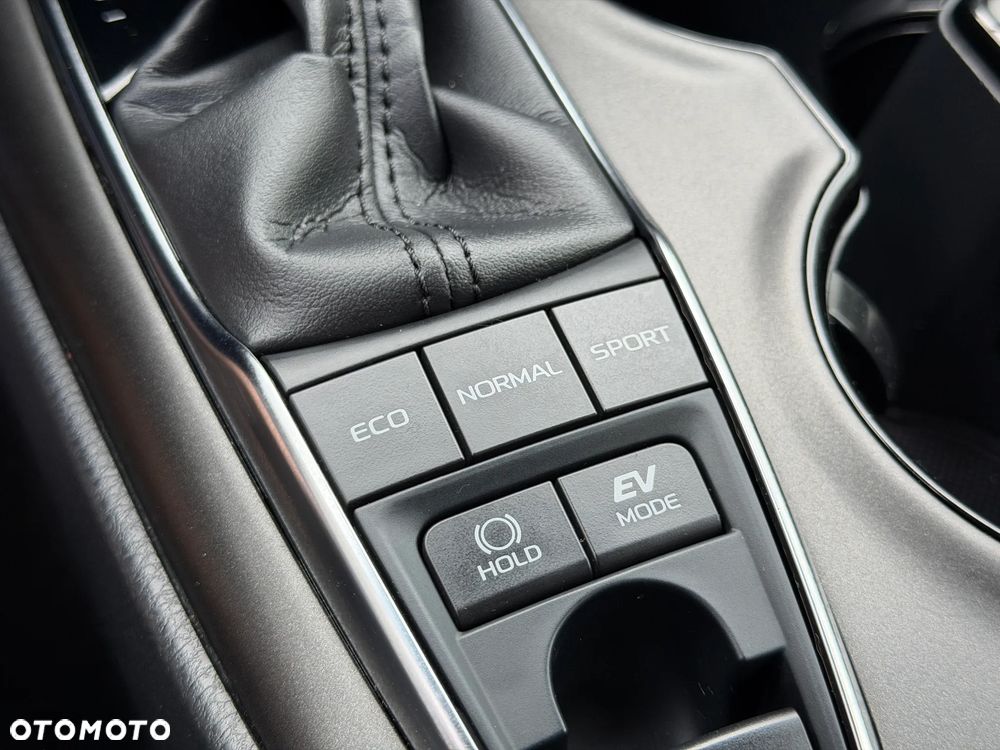 Toyota Camry 2.5 Hybrid Comfort CVT - 21