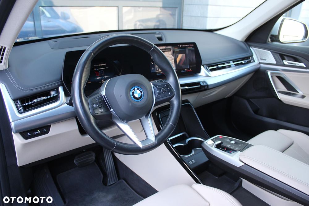 BMW iX1 - 5