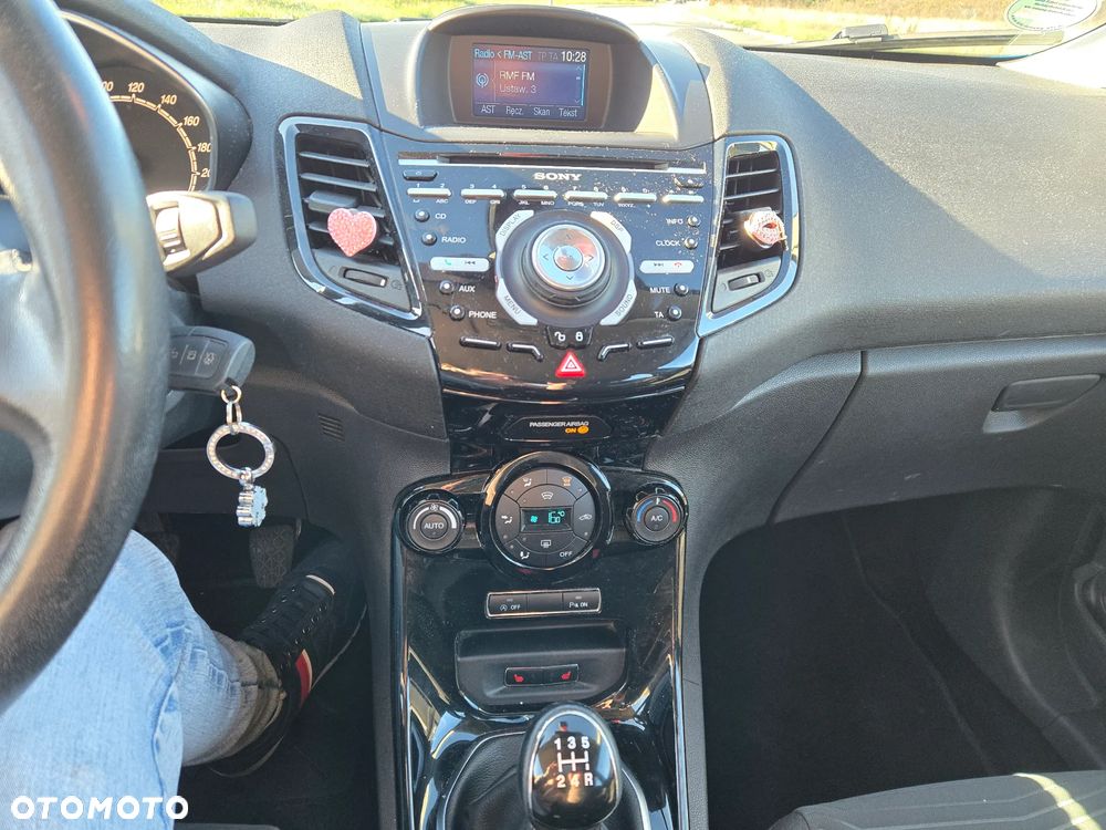 Ford Fiesta - 15