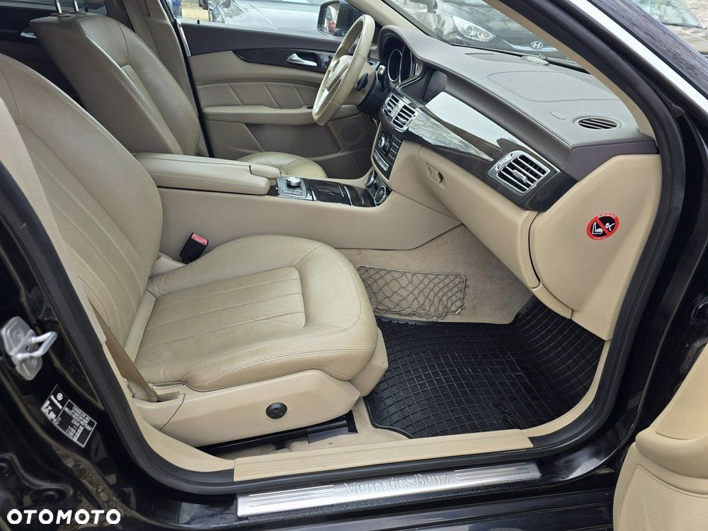 Mercedes-Benz CLS - 9