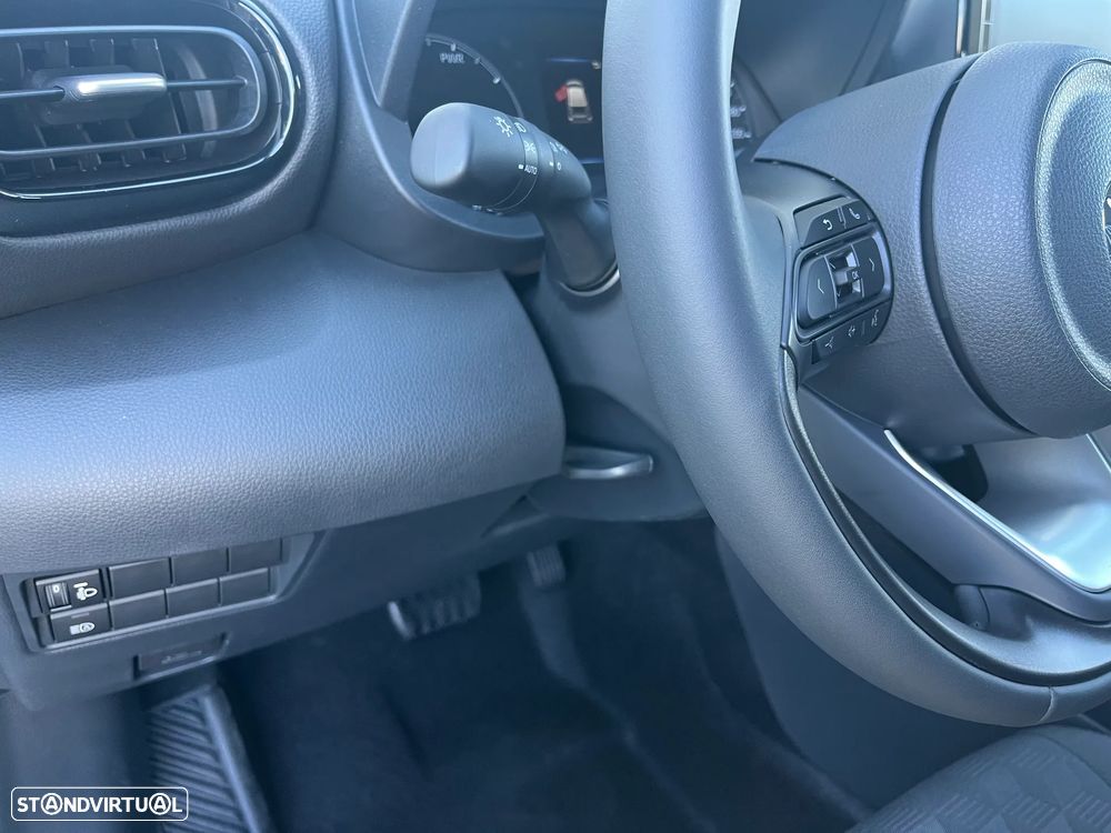 Mazda 2 1.5 L Hybrid VVT-i Centre-Line - 18