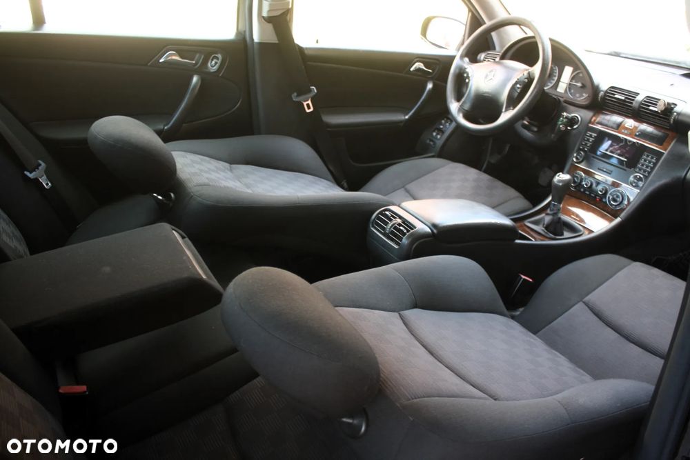 Mercedes-Benz Klasa C 220 CDI Classic - 7