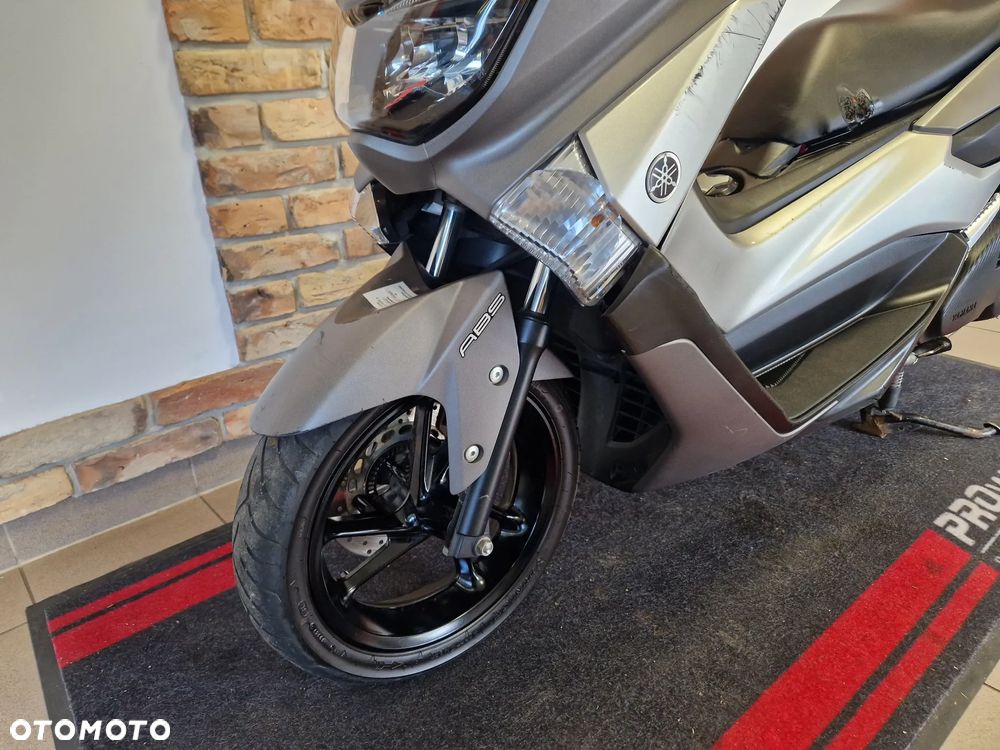 Yamaha NMAX - 12