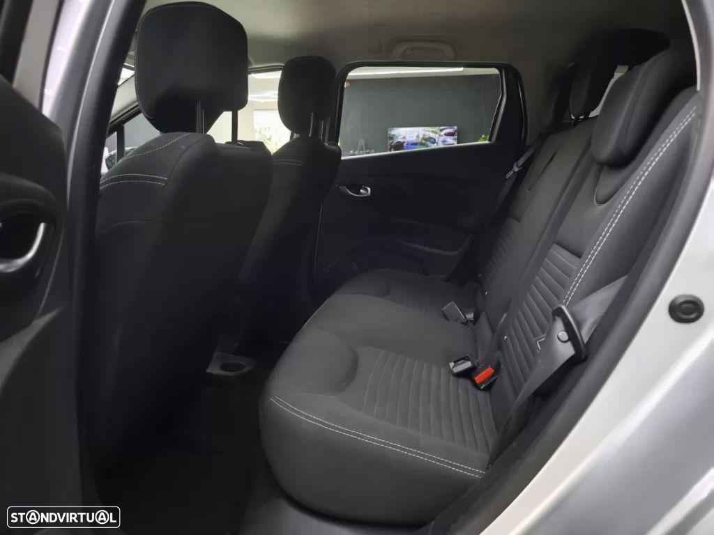 Renault Clio Sport Tourer TCe 90 Limited - 37