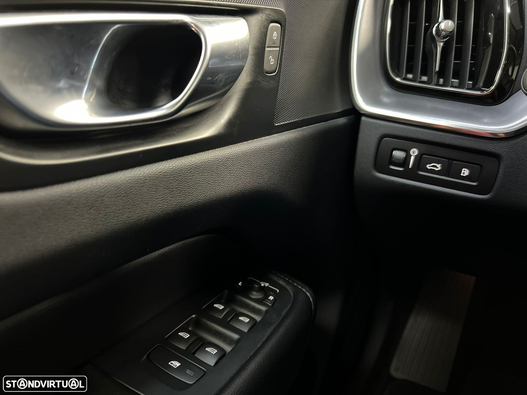 Volvo XC 60 2.0 T6 PHEV Inscription AWD - 18