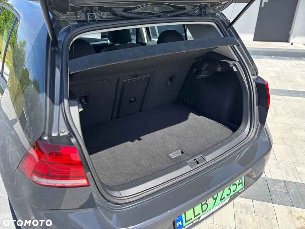 Volkswagen Golf e-Golf - 26