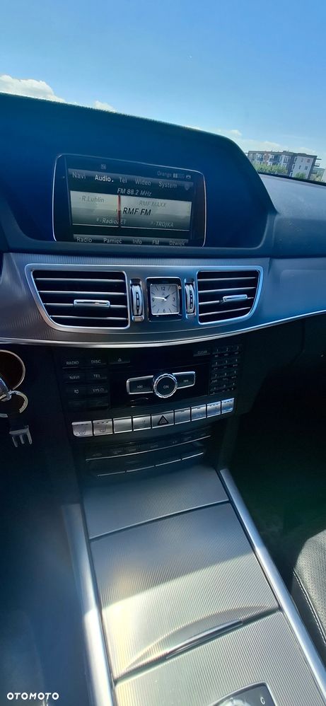 Mercedes-Benz Klasa E 250 CDI DPF BlueEFFICIENCY 7G-TRONIC Avantgarde - 11