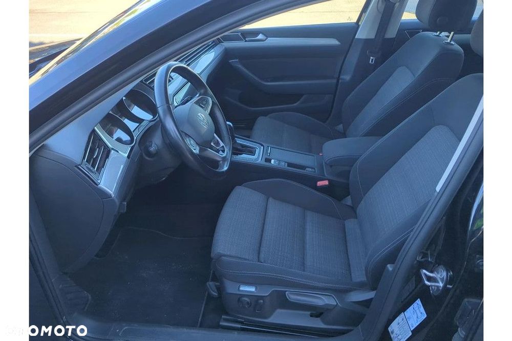 Volkswagen Passat Variant 2.0 TDI EVO Business DSG - 5