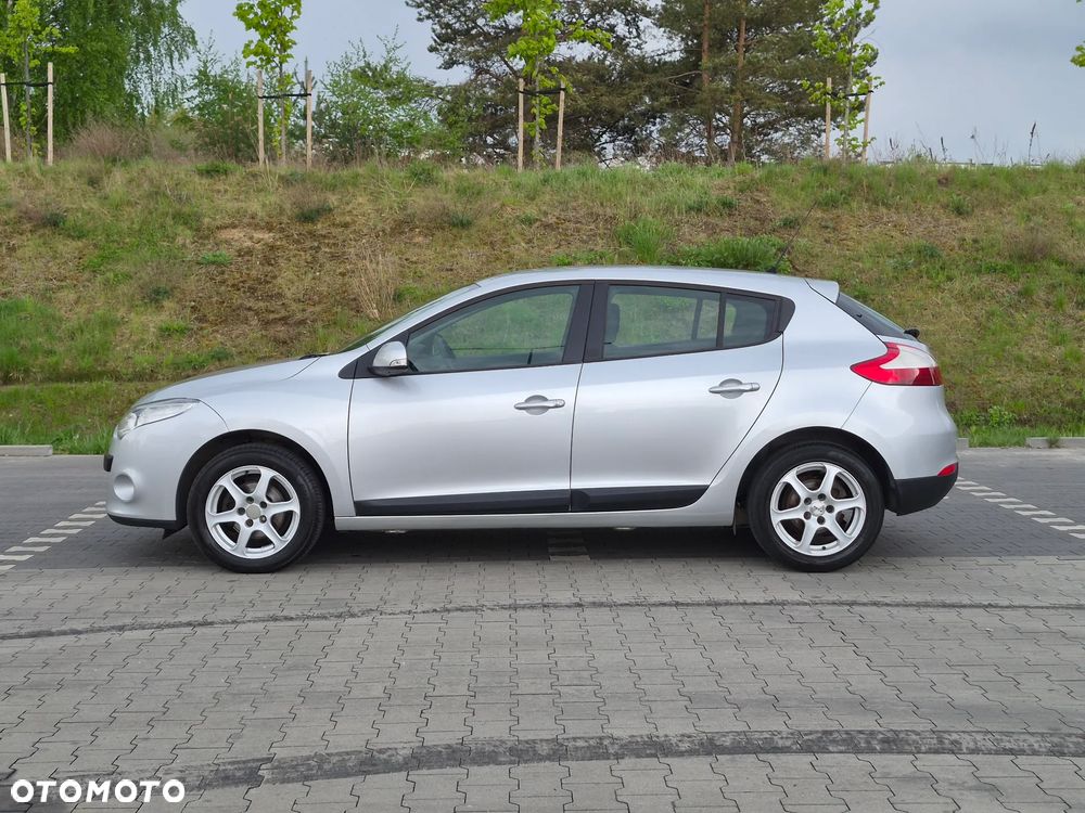 Renault Megane 1.6 16V 100 Paris - 11