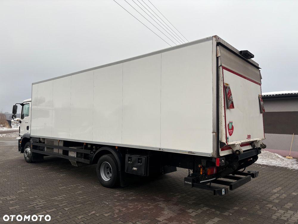 MAN TGM 15.250 / CHŁODNIA CARRIER / DZIELONA KOMORA / DMC 16.000kg / 385.000km przebiegu / WINDA / EURO 6 - 4