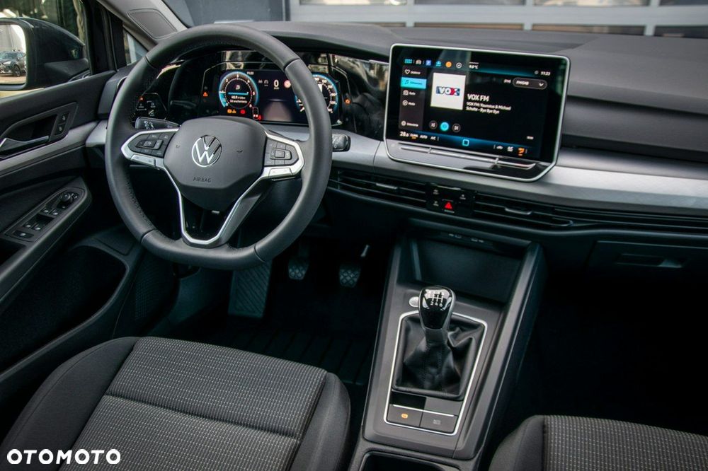 Volkswagen Golf - 22