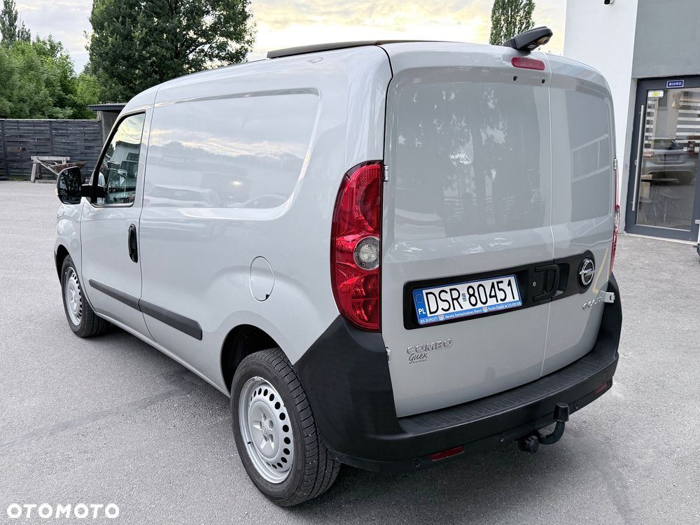 Opel COMBO - 29