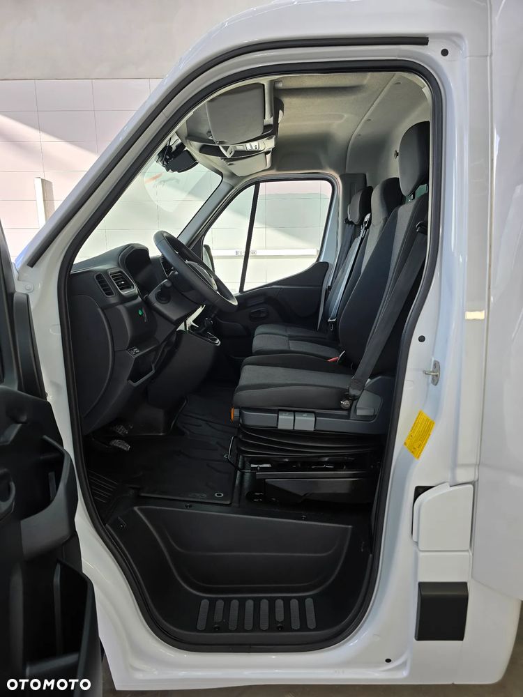 Renault MASTER IGLOOCAR -30*C +25*C ZANOTTI Z350 ŁADOWNOŚĆ 720Kg WZMOCNIONE TYLNE ZWIESZENIE 69 TYŚ Km SERWIS DO OSTATNIEGO Km ASO RENO NA GWARANCJI  BOGATA OPCJA WYPOSAŻENIA FOTEL KIEROWCY PNEŁMATYCZNY TEMPOMAT KLIMA HALOGENY KAMERA COFANIA SALON PL STAN NOWY NOWY NOWY - 28