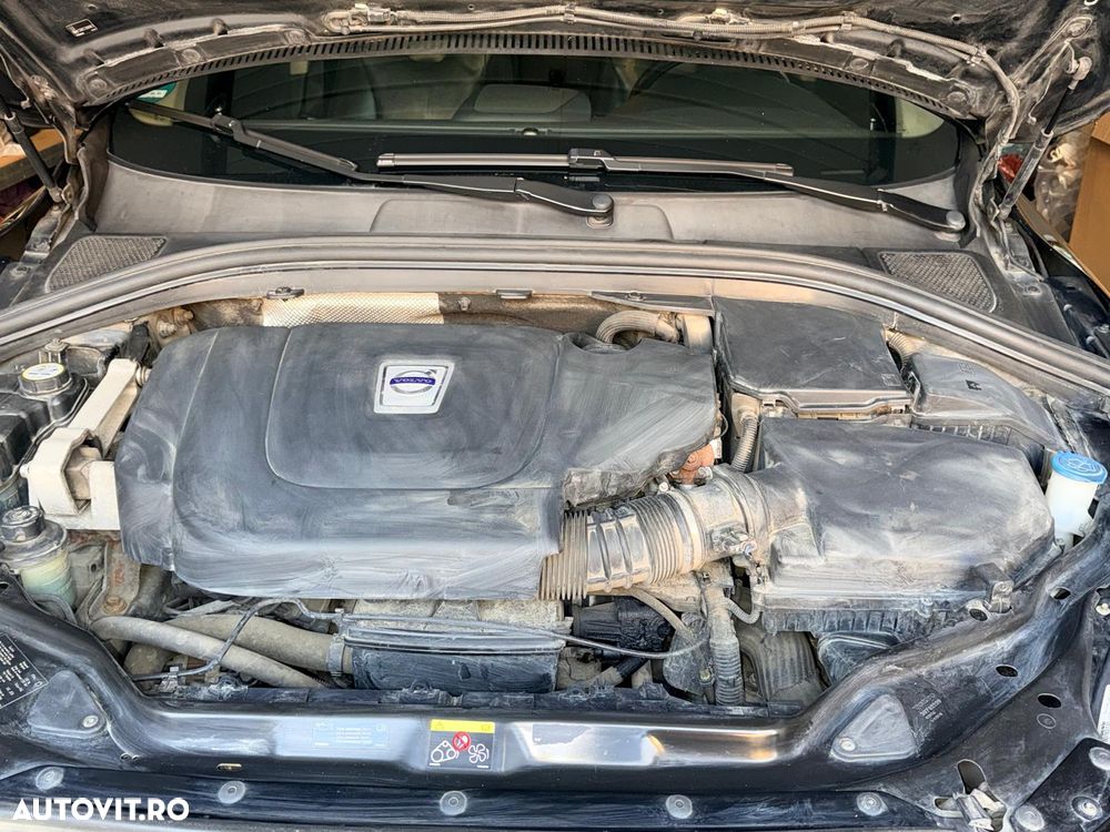 Volvo XC 60 D3 AWD Aut. Momentum - 16