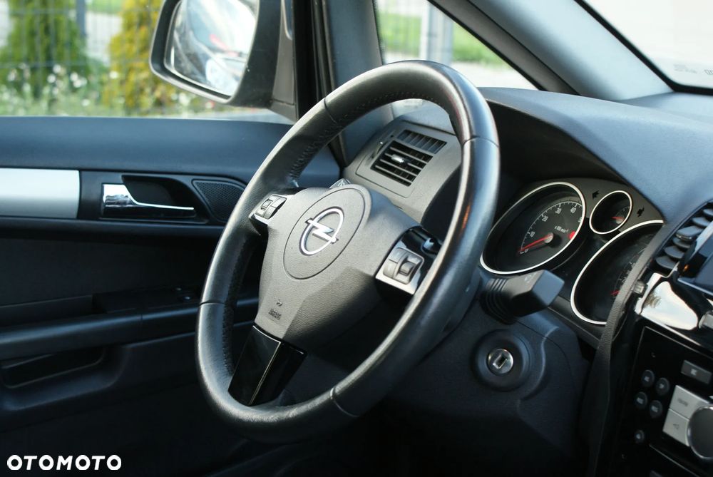 Opel Zafira 1.8 - 13