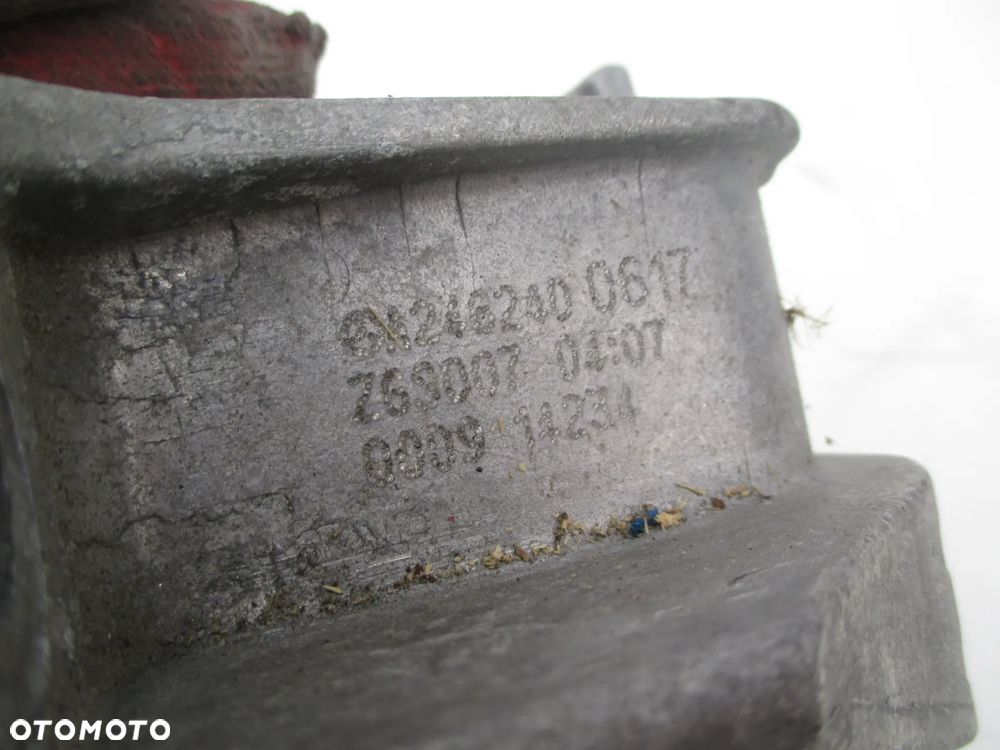 MERCEDES A KLASA W176 2.0 CGI PODUSZKA ŁAPA A2462499617 - 4