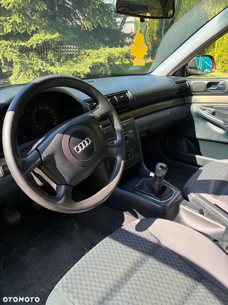 Audi A4 Limousine 1.6 - 30