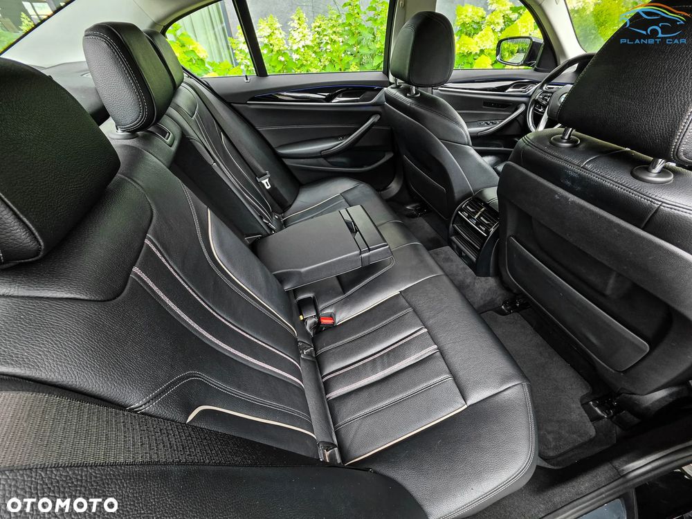 BMW Seria 5 525d Sport Line - 19