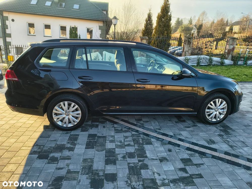 Volkswagen Golf 1.6 TDI DPF Comfortline - 6