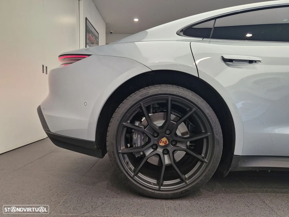 Porsche Taycan Standard - 16