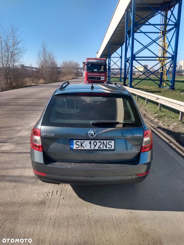 Skoda Octavia 2.0 TDI SCR Ambition DSG - 4