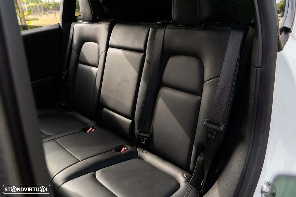 Tesla Model Y Long Range Dual Motor AWD - 10