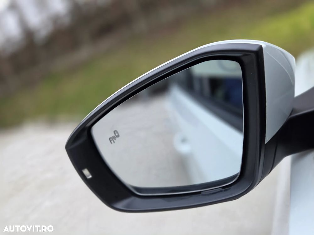 Volkswagen T-Roc 2.0 TDI SCR 4MOTION DSG R-Line - 35