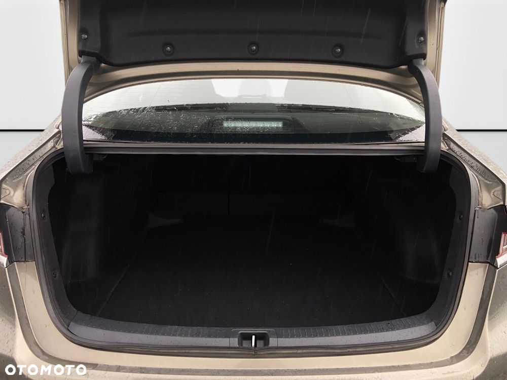 Toyota Corolla 1.5 Comfort - 9