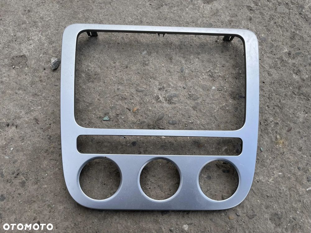Osłona obudowa radia panelu Volkswagen Scirocco OE - 1