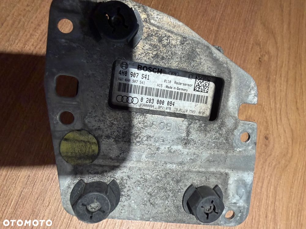 Audi A8 D4 4,2 TDI 12r-czujnik radar lewy 4H0907541 - 2
