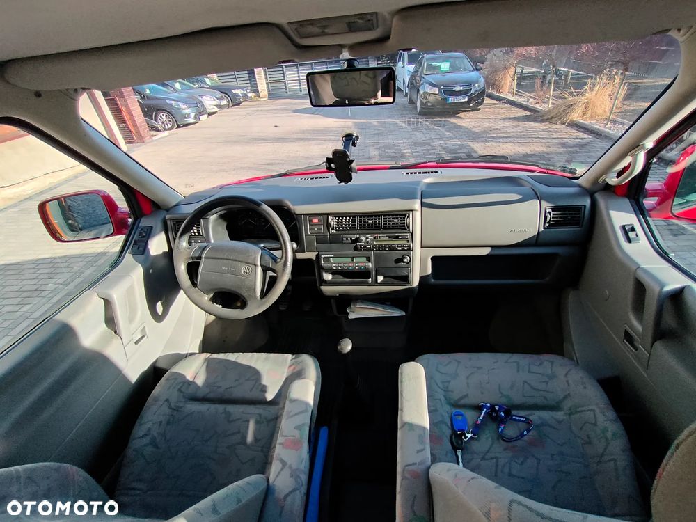 Volkswagen Multivan - 9