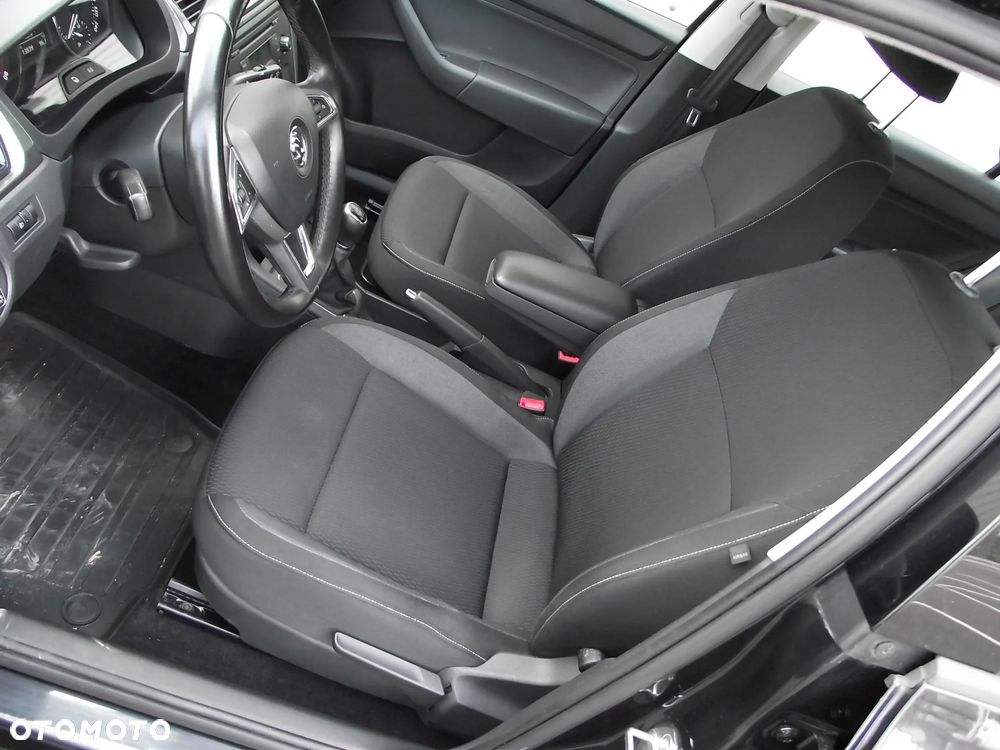 Skoda RAPID 1.2 TSI Ambition - 17