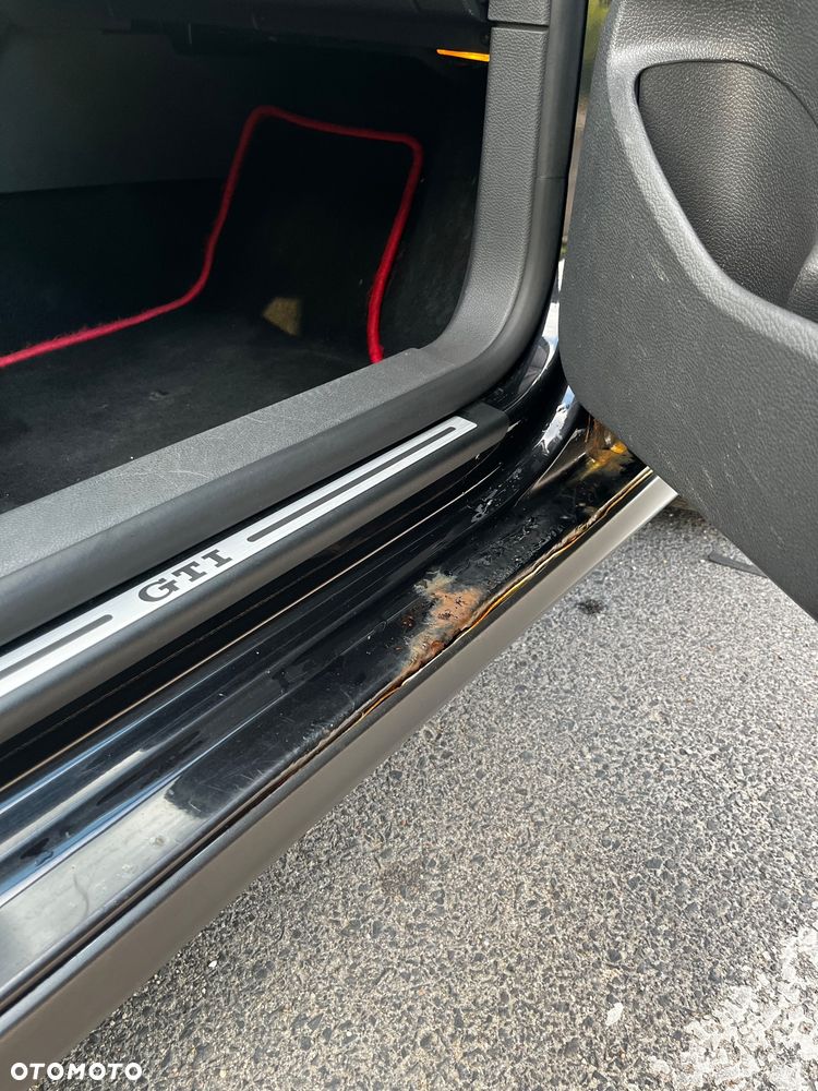 Volkswagen Golf - 10