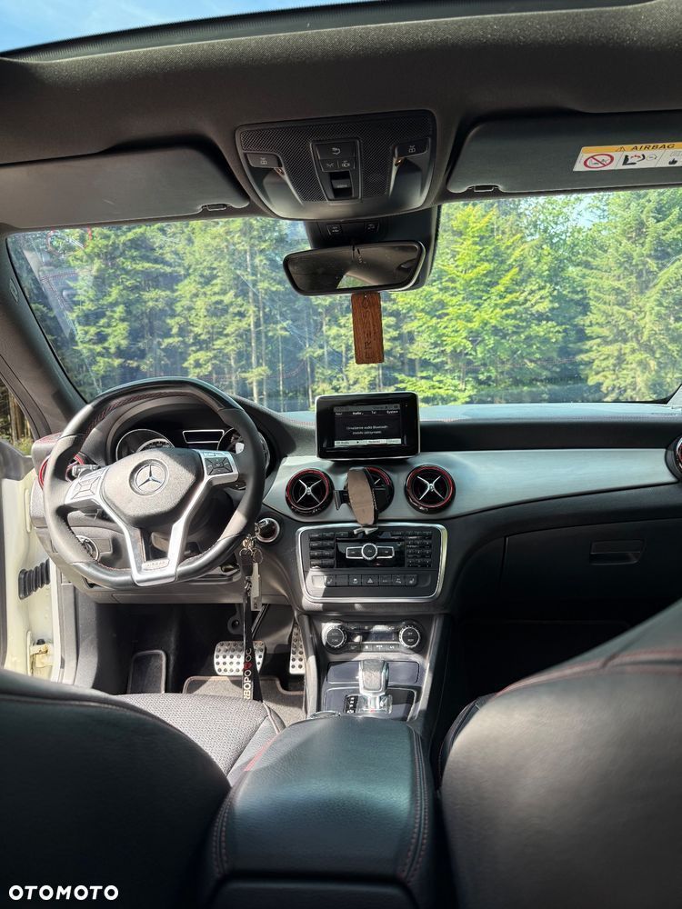 Mercedes-Benz CLA - 17