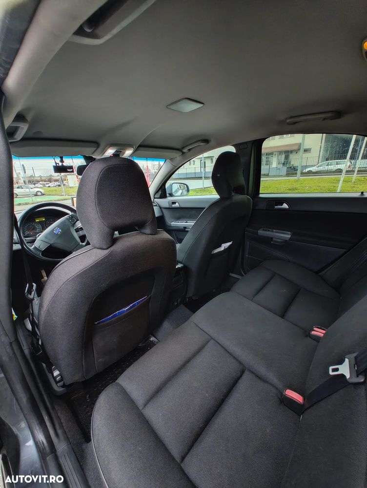 Volvo S40 1.6 D Momentum - 12