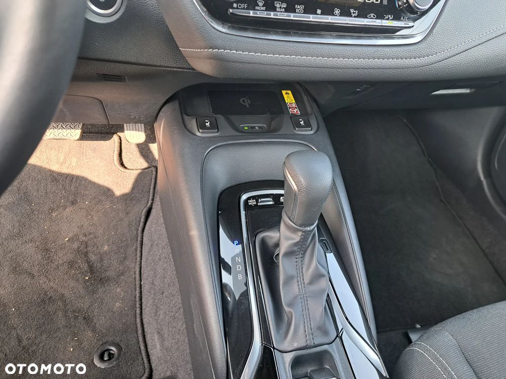 Toyota Corolla 1.8 Hybrid Comfort - 13