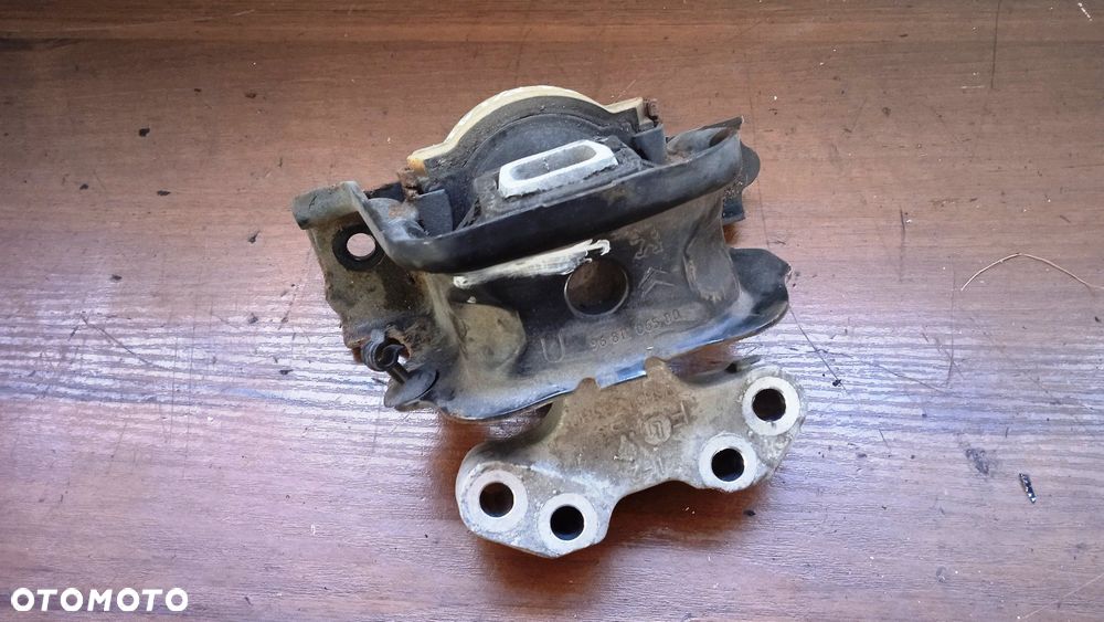 Łapa poduszka silnika Citroen C3 Picasso 9681706580 9680138380 - 1