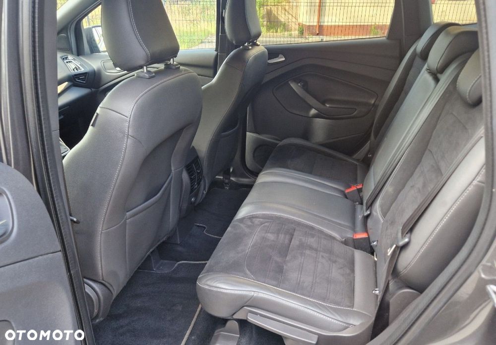 Ford Kuga 2.0 TDCi 4x4 ST-Line - 26