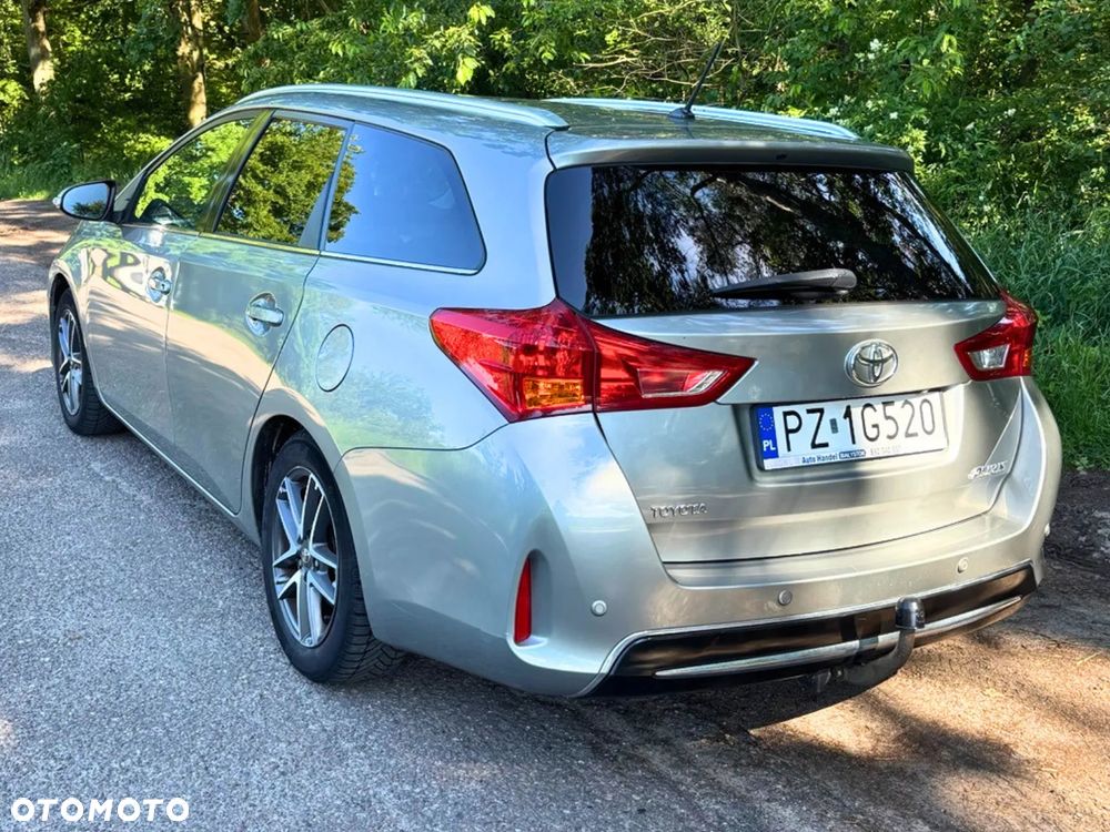 Toyota Auris 2.0 D-4D Prestige - 3