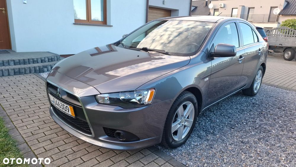 Mitsubishi Lancer 1.5 - 10