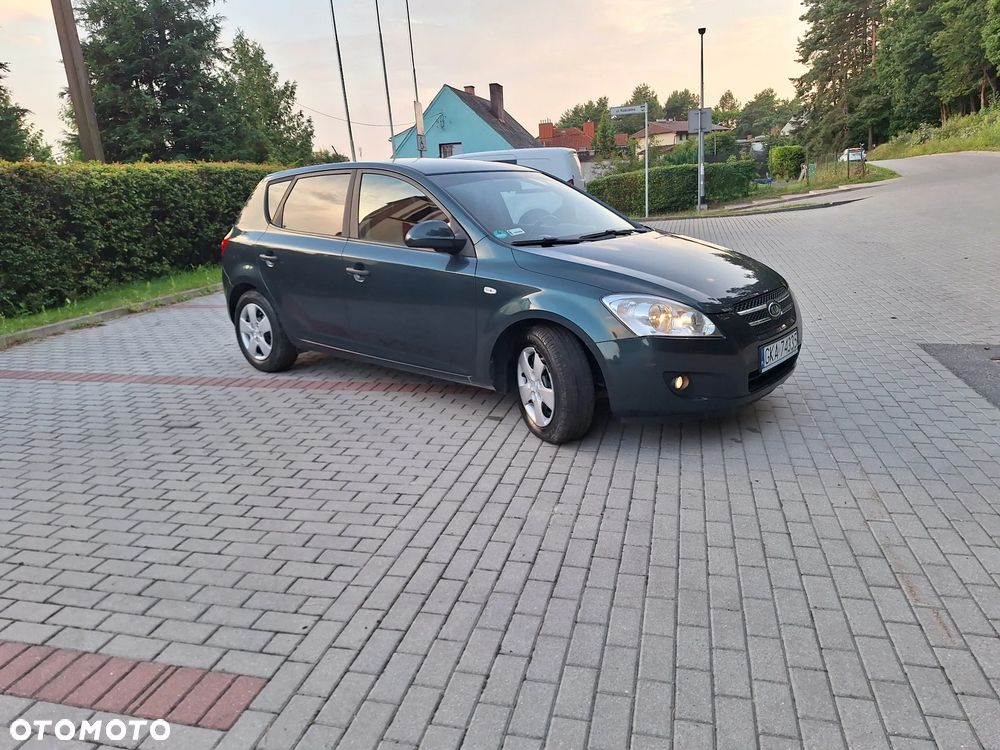 Kia Ceed 1.4 CVVT Attract - 10