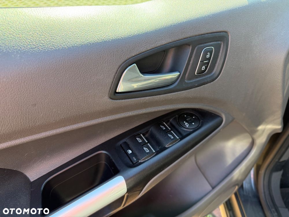 Ford Tourneo Connect Grand - 23