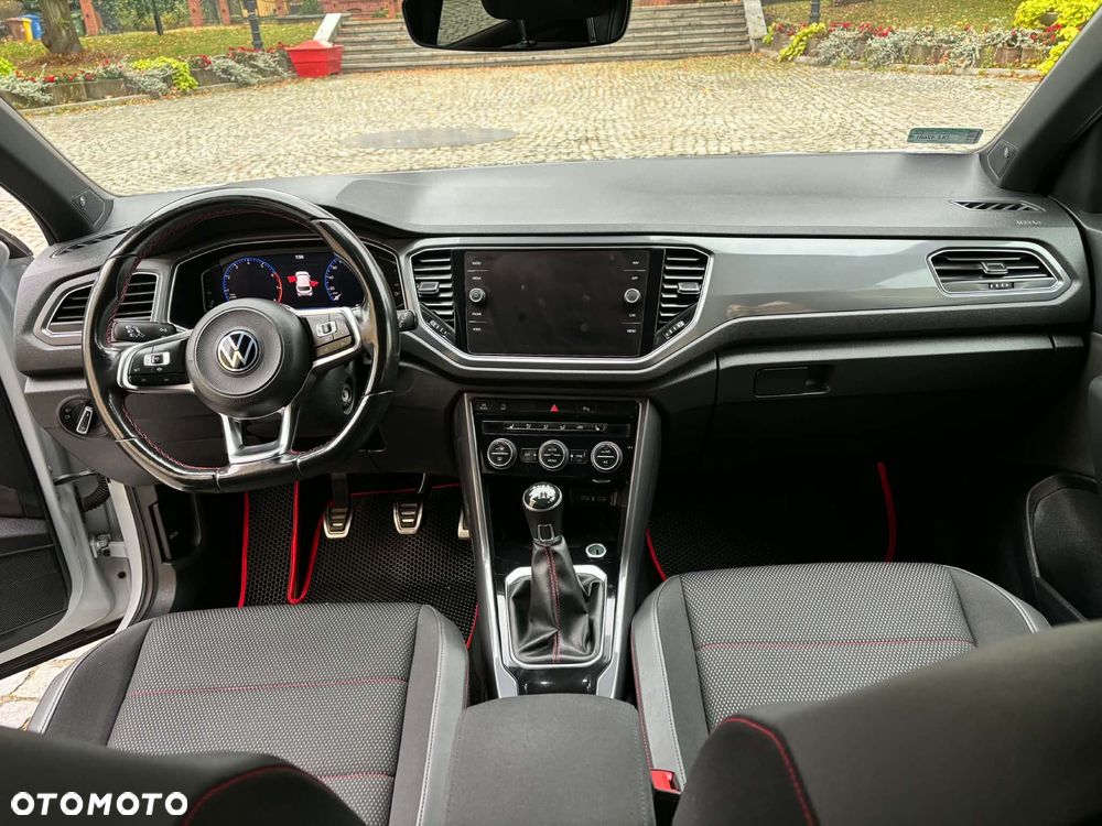 Volkswagen T-Roc - 15