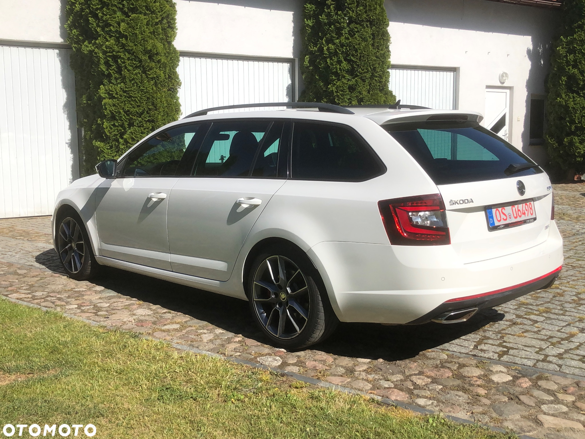 Skoda Octavia Combi 2.0 TSI RS 245 - 25