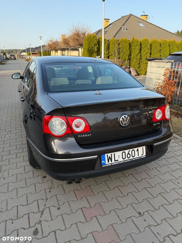 Volkswagen Passat 2.0 TDI Comfortline - 4