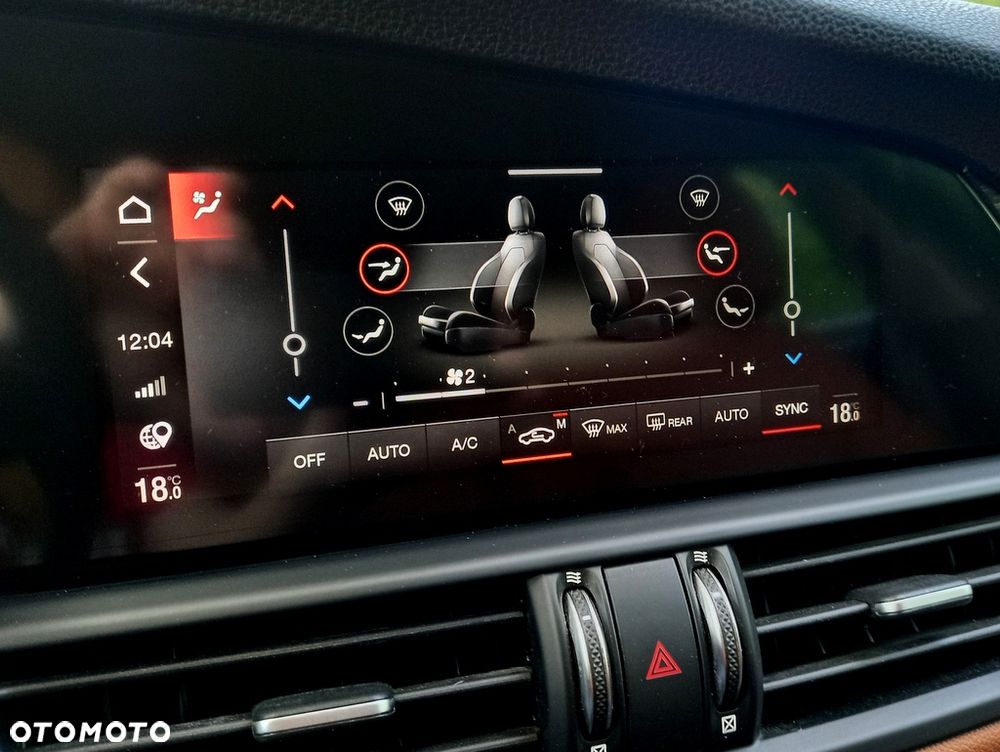 Alfa Romeo Giulia - 19