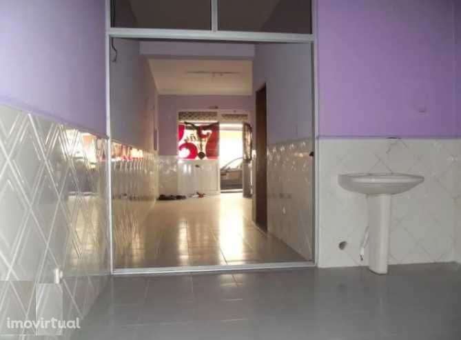 Loja para Arrendamento - Pinhal NOvo - Grande imagem: 2/4